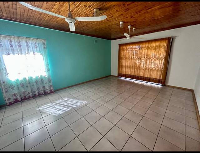 3 BEDROOM HOUSE FOR SALE IN VANDERBIJLPARK CW 6